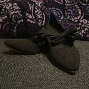 Rothy’s Tie Mary Jane Point Black Flat